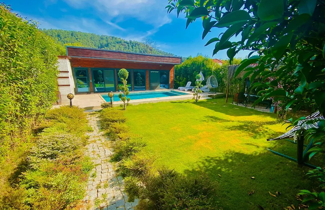 Villa Mesk-1
